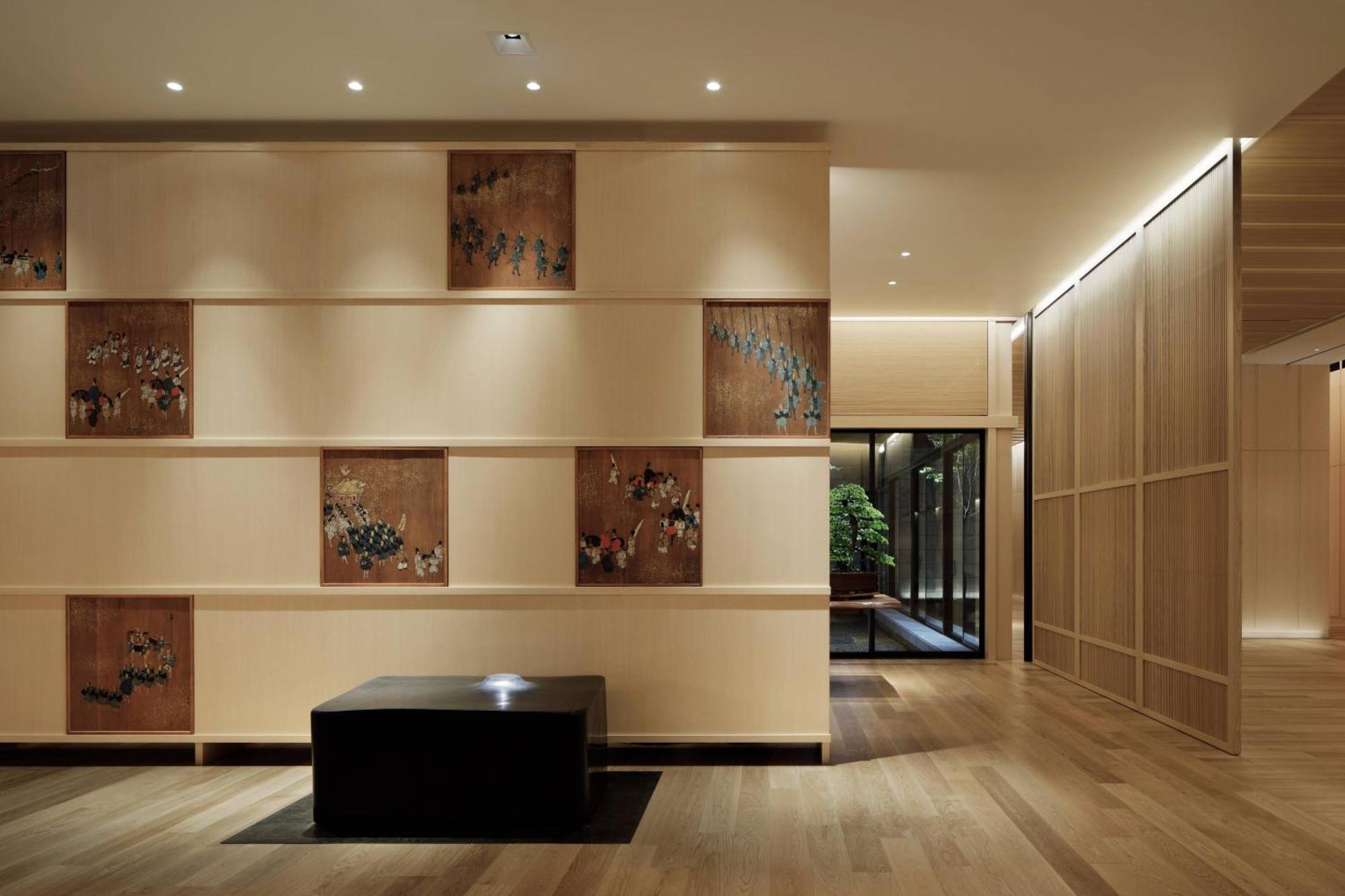 The Ritz-carlton, โรงแรม 5*