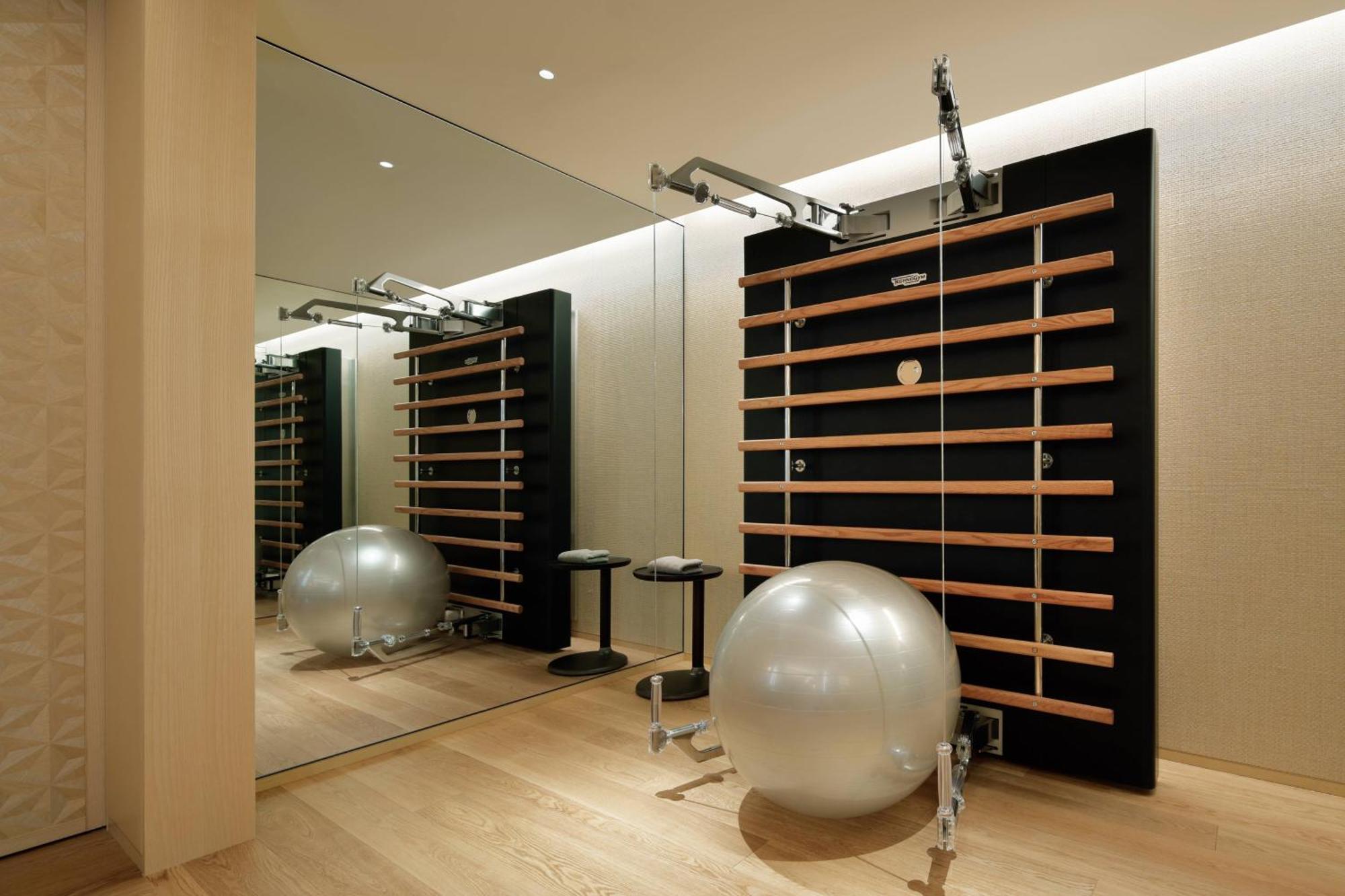 โรงแรม The Ritz-carlton,
