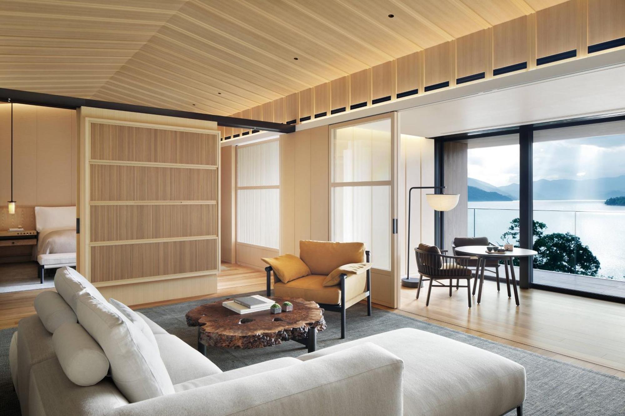 The Ritz-carlton,